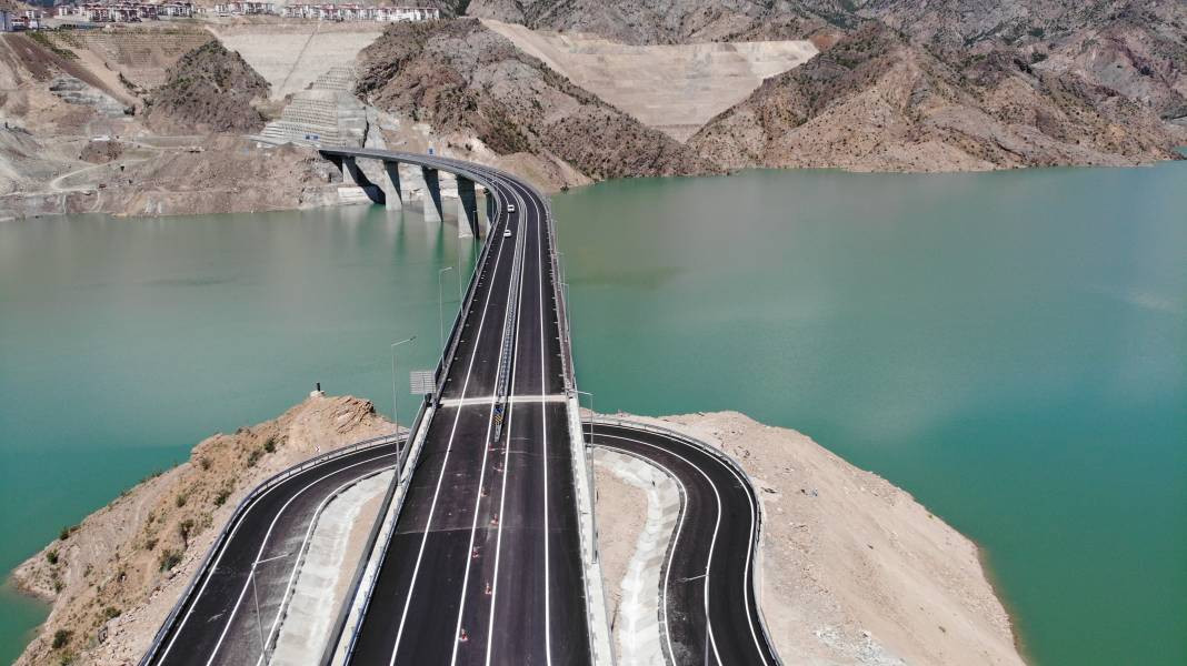 Yusufeli Merkez Viyadüğü hizmete açıldı! 15,5 kilometre kısaldı - Resim: 21